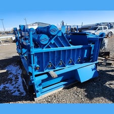 Derrick #FLC-503, Dual Horizontal Screen, (2) single-deck screens, 2.5 HP vibrators/screen, single side