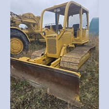 Caterpillar D3B, Crawler Dozer, 65 HP, 1.26 m blade capacity, ROPS canopy, rear winch, 820 hours