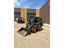 Deere & Co. 318D, Skid Steer Loader, 1197 hours, S/N: 1T0318DMEDG243951, 2013