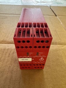 Allen-Bradley 440R-P23071 Safety Relay 24V DC
