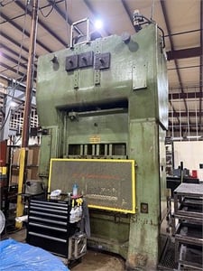 200 Ton, Minster, mechanical press, 8" stroke, 27" Shut Height, 6" slide adj., 30 HP