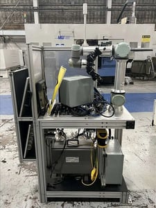 Universal Robots, ur- 5e, CoBot, 11 lb. payload, 33.5" reach, mounted on worktable, 2020