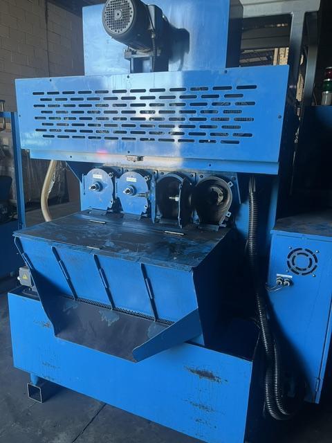 0.787" Chi Ning #19B, Four-Spindle Nut Tapper, (4) 3 HP motors, 1250-1267 RPM, 80-160 PPM