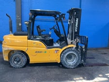9020 lb. Hyundai #45D-9, Diesel Forklift, 42" forks, 185" mast height, AS IS