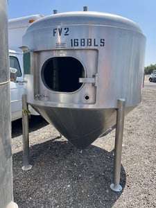 980 gallon JV Northwest, Stainless steel cone bottom jacketed tank