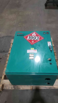 225 Amp. Onan #OTCU-225C-14G, Automatic Transfer Switch, 3PH, 4-Wire, 120/208 Volts