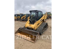 Caterpillar 277C, 3052 hours, S/N: JWF02538, 2011