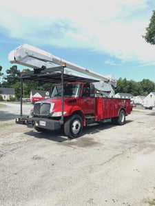 International Conventional Cab Truck with Altec Aerial Bucket, diesel, 2 axels, air brakes, 2009