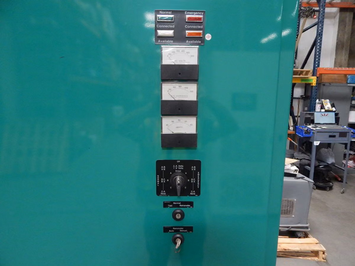 1200 Amp. Cummins #OTE-3372471, Transfer Switch, 480 Volts, 3-Phase