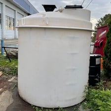 2 HP Dynamix #DMX-5520J-2, Poly Mixing Tank w/ Top-Entry Agitator, 1,150 gallon polyethylene tank, 73"