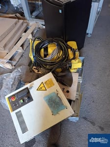 Fanuc, LR Mate 100iB, 6-Axis Robot, R-J3iB Mate Controller (2 available)