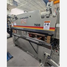 60 Ton, Accurpress #7608, Hydraulic Press Brake, 8' overall, 76" between housing, 8" stroke, 8" throat, 14"