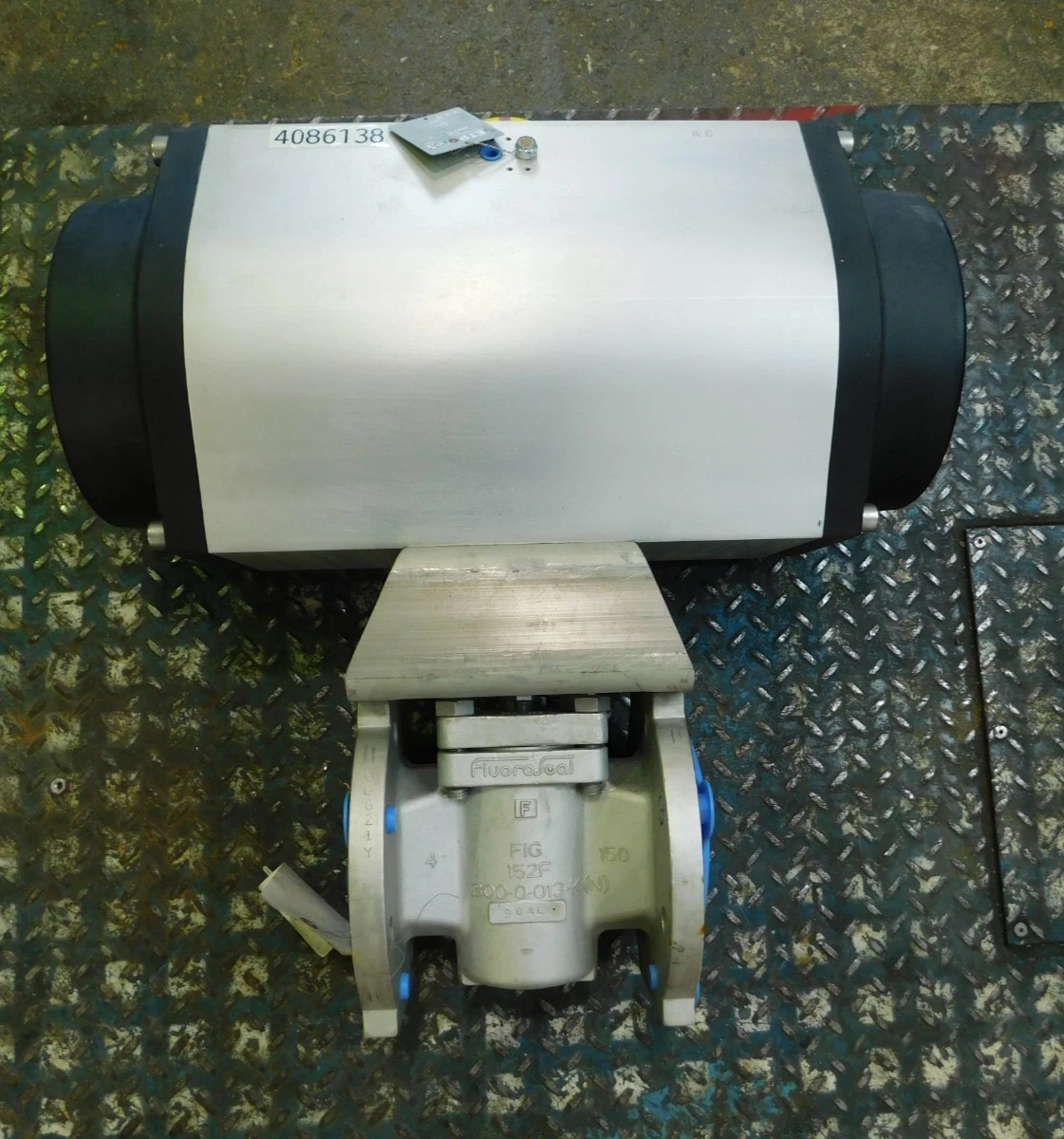 Rotork GT, Pneumatic Actuator w/ Fluoroseal Sleeve Lined Plug Valve, Stainless Steel, 4", Class 150, Unused