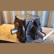 200 HP Star Industries #7090, Right Angle Gear Reducers, spiral bevel, (10 available)