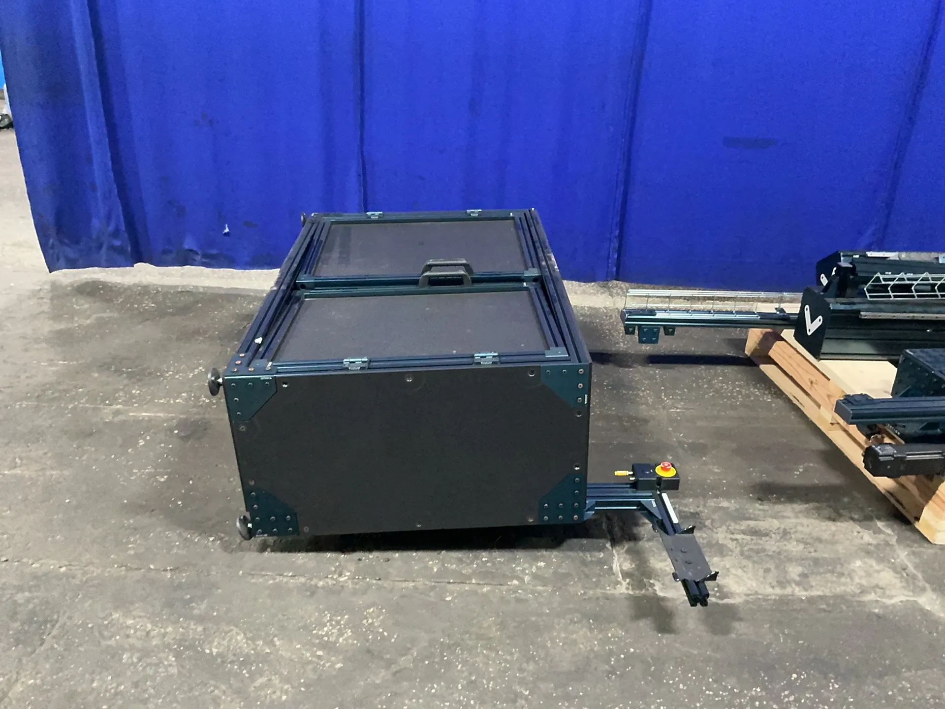 Vention, Robot Gantry, Camera, Vention Controller, 3 Muting Safety Modules