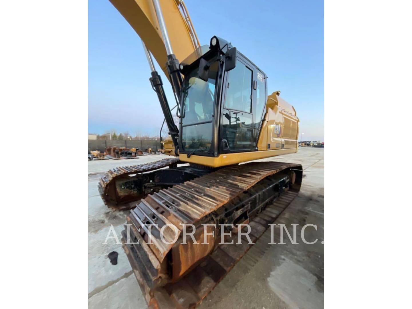 Caterpillar 352-08FG, 4345 hours, S/N: KXH10133, 2023