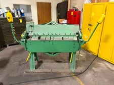 14 gauge x 4' Chicago, Dreis & Krump #W31, manual box & pan press brake, 10 adjustable fingers