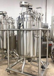 150 gallon Stainless Technology, sanitary reactor, 316L Stainless Steel, 50 psi/FV @ 350°F internal, 150