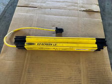 Banner Engineering SLLCE23-350-S Safety Light Curtain Emitter 24V DC Untested Surplus