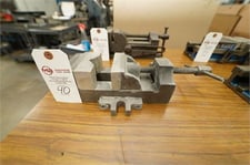 Palmgren, 4" V-block machine vise