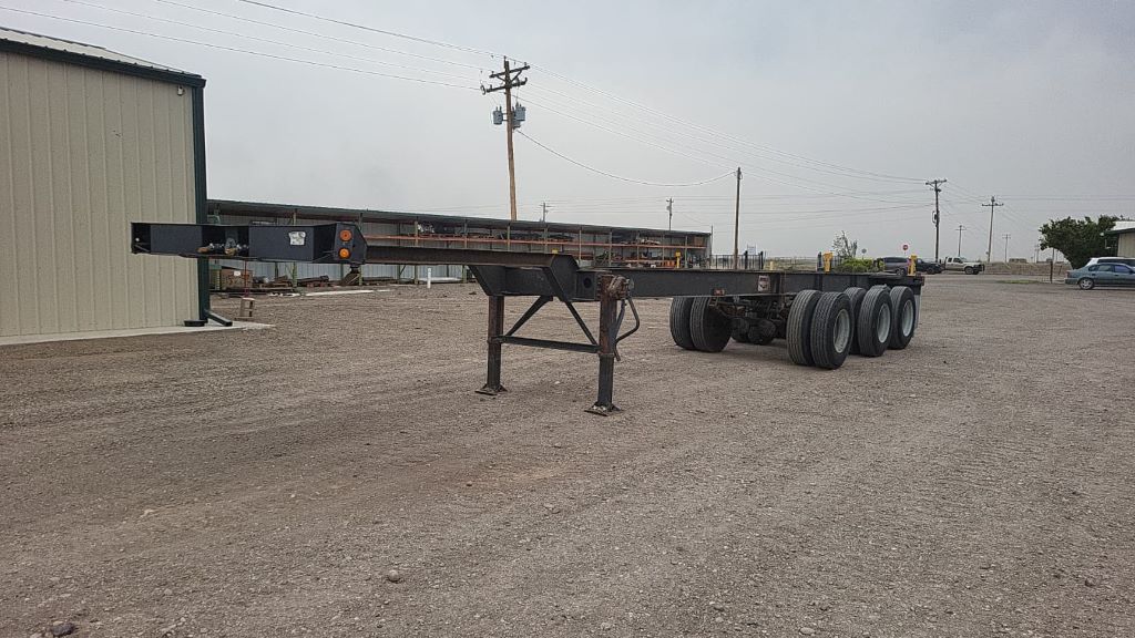 Wabash National #GCF-40, Container Chassis Trailer, tri-axle, 68,000 lbs. GVWR
