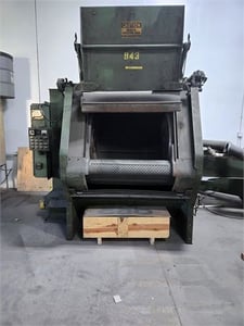 7 cu.ft. Wheelabrator, tumblast, 36" x 42" chamber, 20 HP blast wheel, 800 lb. batch, bucket elevator, air