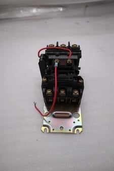 Allen-Bradley Bradley 509-B0D-XXX Motor Starter 595-AB Contacts NEW OPEN BOX STK H1236