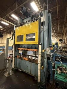 200 Ton, Niagara #SE2-200-72-42-UH, Mechanical Metal Stamping Press, 4" stroke, 29" shut height, 9"
