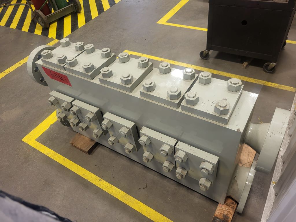 Union #QX-300, Quintuplex Pump Fluid End, Stainless Steel, 6" suction, 3" discharge, 5" stroke, 2,714 psi
