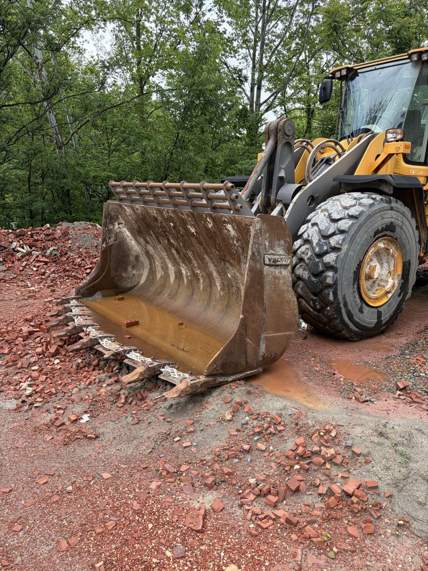 Volvo #L150H, Wheel Loader, 295 HP, Tier 4F, Optishift, GP Bucket Included, 2014