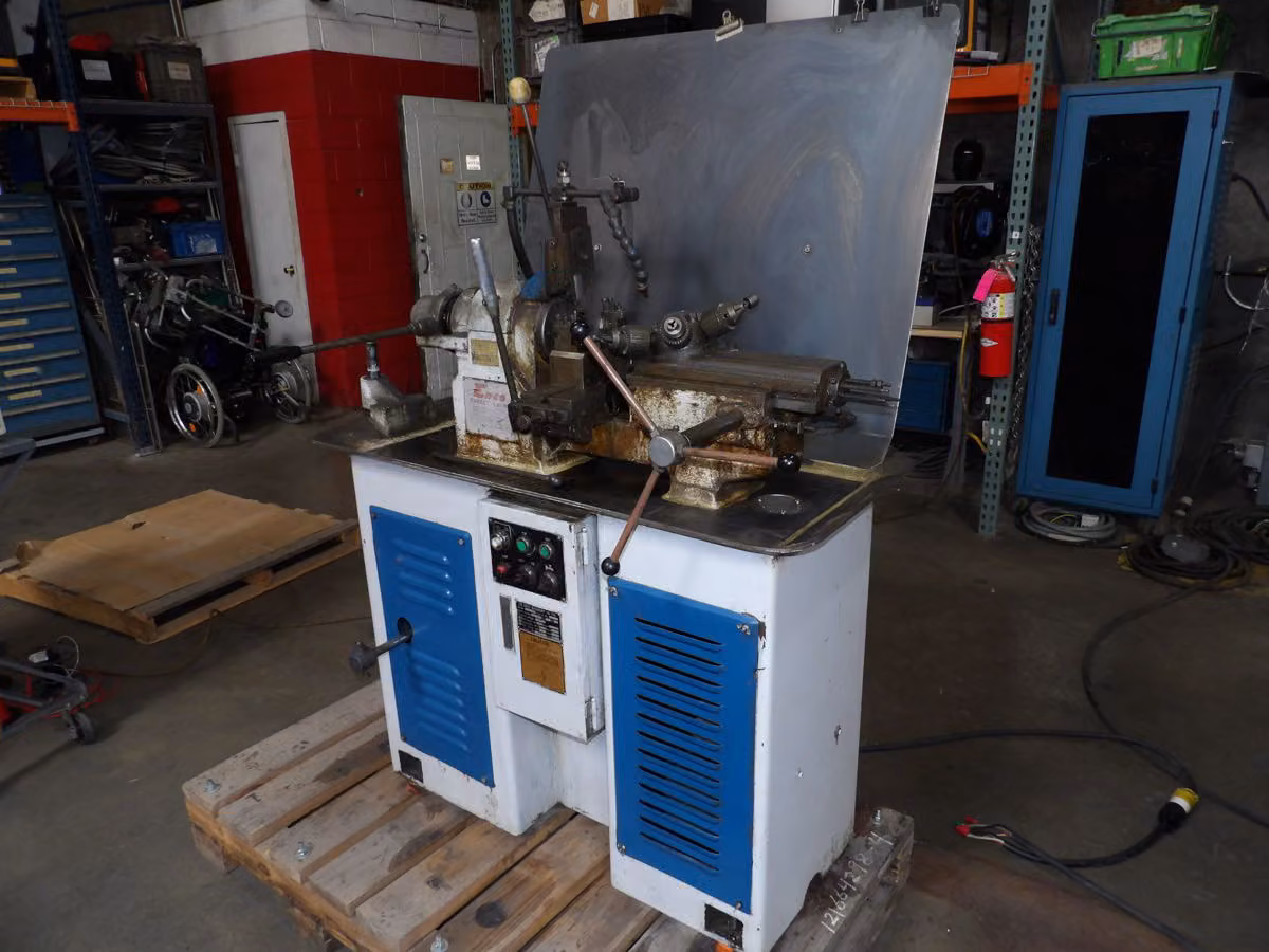 Lin Huan Machinery #92025, Turret Lathe, 220 V., 3PH