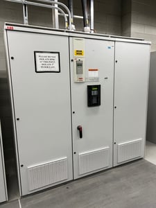 ABB, VFD Unit ACS627-0760-6-00HM1204932B, 0-575 Volts AC, 0-300hz, 3 Sections