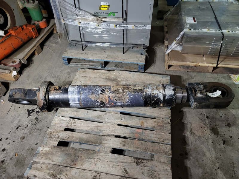 Atlas Copco #5573352700, MT6020 Hydraulic Dump Cylinder