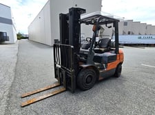 5,000 lb. Toyota #7FGU25, forklift, LPG, 189" lift, 3-stage mast, pneumatic tires, sideshift, 2006