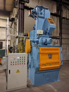 Automatic rubber belt tumble blast system with dust collector