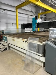 Flow #Mach-500-3060-XD, CNC waterjet cutting system, 10.1' x 20' table, 50 HP pump, 94,000 PSI, Flow PC Based