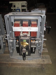 600 Amps, General Electric, AK-1-25, manually operated, drawout