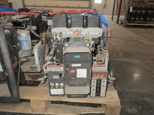 800 Amps, General Electric, akru- 6d-30s, electrically operated, drawout
