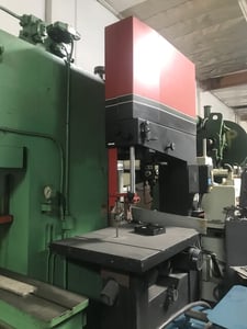 34-1/2" x 19" Powermatic #BW900, High Speed Vertical Bandsaw, 3/8"-1-3/4" blade, 7.5 HP, rip fence, Baldor VSD
