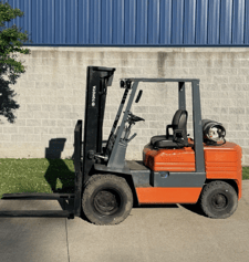 6000 lb. Toyota #5FGC30, LPG pneumatic tires forklift, triple mast, side shift, 5674 hours