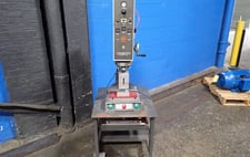 E-Yuan Ultrasonic #W-18-F-15C, Plastic Ultrasonic Welder