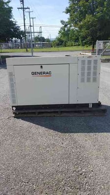 25 KW Generac #QT02524CN3NA, Standby Commercial Generator, 120/208 Volts, 3 Phase, 317.5 Hrs