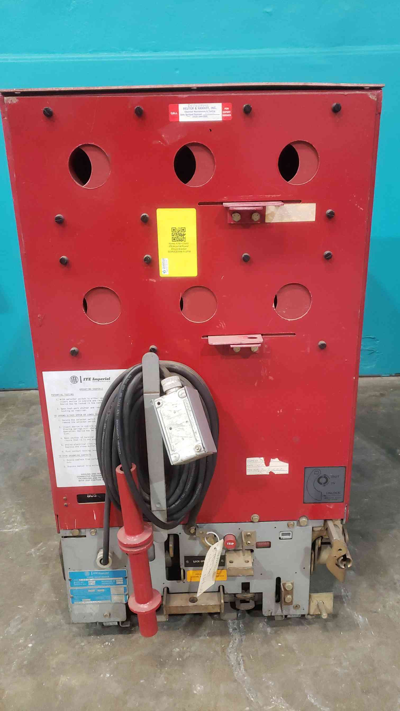 ITE Imperial 5HK250, 5HK ground and test device, 4.16 KV, 125 VDC