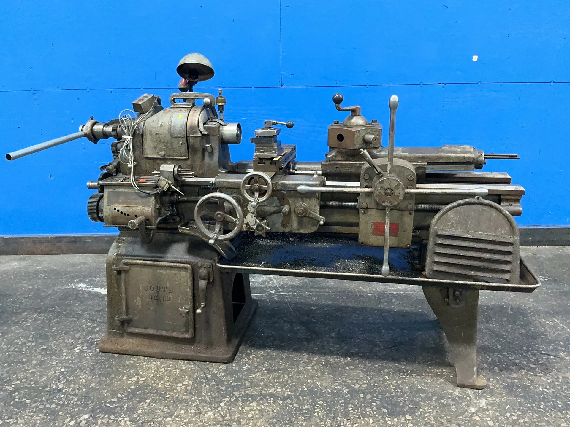16" x 40" South Bend, Engine Lathe, 2 HP, Tailstock, Tool Post, 1.25" Bore, 3 Ph., 220 V.