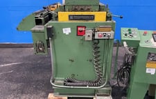 Progressive #SMX-30" Straightener, 36" width, Servomax II Control, 80-100 PSI, w/Roller Conveyor