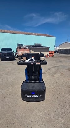 Blue Giant #BG-Zero, electric access vehicle / order picker, 24 V., 300 lb operator capacity, ~4 hr runtime