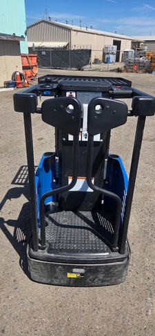 Blue Giant #BG-Zero, electric access vehicle / order picker, 24 V., 300 lb operator capacity, ~4 hr runtime