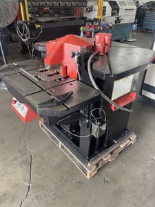 1/8" x 8-5/8" x 8-5/8" Amada #CSW-220, 10 ton, hydraulic corner notcher