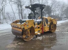 Caterpillar CB54 XW, 4255 hours, S/N: JLM00832, 2013