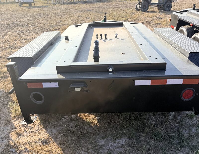 Fidelity #14K-500Gal, generator trailer w/500 gallon built-in fuel cell, 14,000 lb. capacity
